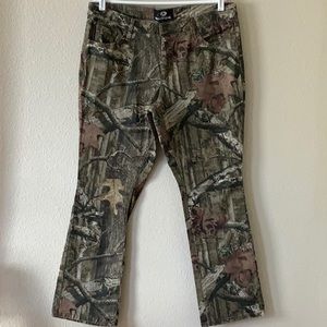 Mossy Oak camo pants